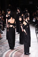 ヨウジヤマモト 2017年春夏コレクション - 仕立て屋が手掛けるフェミニンな着崩し｜写真62