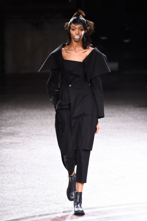 ヨウジヤマモト(Yohji Yamamoto) 2017年春夏ウィメンズコレクション  - 写真20