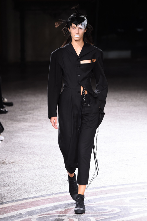 ヨウジヤマモト(Yohji Yamamoto) 2017年春夏ウィメンズコレクション  - 写真35