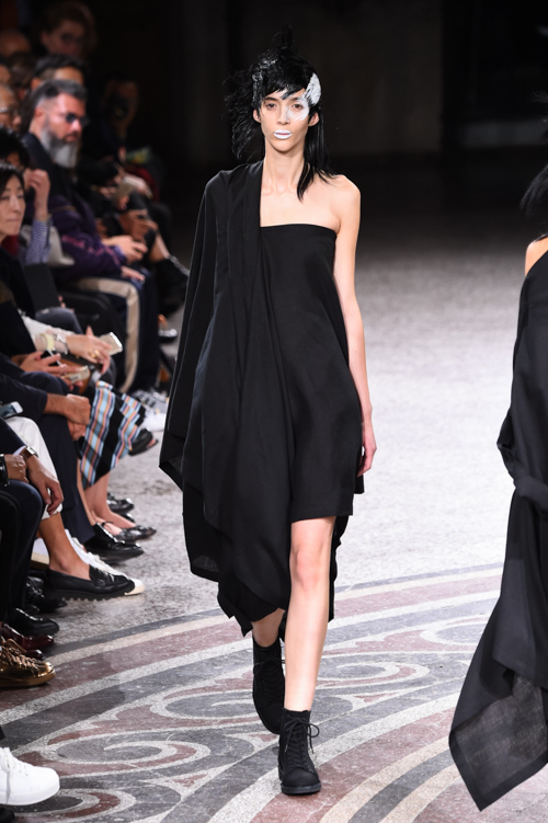 ヨウジヤマモト(Yohji Yamamoto) 2017年春夏ウィメンズコレクション  - 写真42