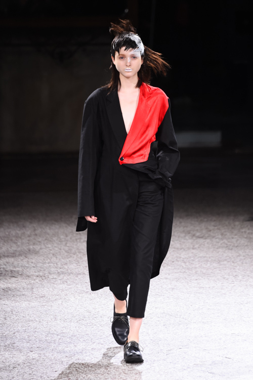 ヨウジヤマモト(Yohji Yamamoto) 2017年春夏ウィメンズコレクション  - 写真52