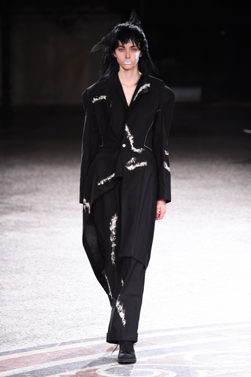 ヨウジヤマモト(Yohji Yamamoto) 2017年春夏ウィメンズコレクション  - 写真57