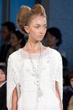 強さも感じるフラワープリント - ユマコシノ(YUMA KOSHINO) 2012年春夏コレクション｜写真48