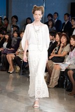 強さも感じるフラワープリント - ユマコシノ(YUMA KOSHINO) 2012年春夏コレクション｜写真50