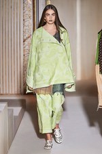 アクネ ストゥディオズ 2017年春夏ウィメンズコレクション - 世界中の文化が手を繋いで輪になる｜写真10