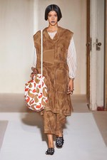 アクネ ストゥディオズ 2017年春夏ウィメンズコレクション - 世界中の文化が手を繋いで輪になる｜写真12