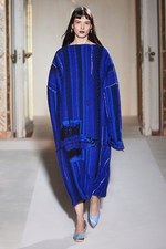 アクネ ストゥディオズ 2017年春夏ウィメンズコレクション - 世界中の文化が手を繋いで輪になる｜写真26