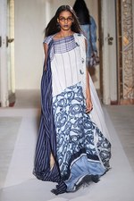 アクネ ストゥディオズ 2017年春夏ウィメンズコレクション - 世界中の文化が手を繋いで輪になる｜写真29