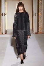 アクネ ストゥディオズ 2017年春夏ウィメンズコレクション - 世界中の文化が手を繋いで輪になる｜写真32