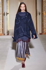 アクネ ストゥディオズ 2017年春夏ウィメンズコレクション - 世界中の文化が手を繋いで輪になる｜写真35