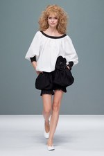 現代に生きるやまとなでしこの心意気を表現 - ユキコハナイ(Yukiko Hanai) 2012年春夏コレクション｜写真26