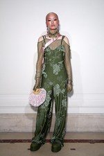 フェンティ プーマ バイ リアーナ 17年春夏 -  ロココ×スポーツ、現代版マリー・アントワネット｜写真20