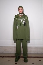 フェンティ プーマ バイ リアーナ 17年春夏 -  ロココ×スポーツ、現代版マリー・アントワネット｜写真26