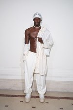 フェンティ プーマ バイ リアーナ 17年春夏 -  ロココ×スポーツ、現代版マリー・アントワネット｜写真29