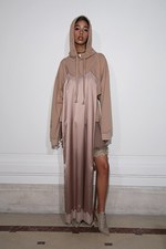 フェンティ プーマ バイ リアーナ 17年春夏 -  ロココ×スポーツ、現代版マリー・アントワネット｜写真60