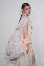 フェンティ プーマ バイ リアーナ 17年春夏 -  ロココ×スポーツ、現代版マリー・アントワネット｜写真71