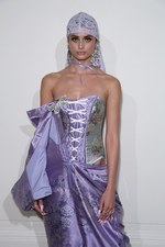 フェンティ プーマ バイ リアーナ 17年春夏 -  ロココ×スポーツ、現代版マリー・アントワネット｜写真74