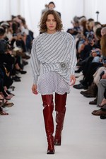 バレンシアガ 2017年春夏コレクション - 興味関心を素材に向けて、新たな挑戦の始まり｜写真7