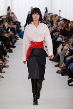 バレンシアガ 2017年春夏コレクション - 興味関心を素材に向けて、新たな挑戦の始まり｜写真12