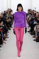 バレンシアガ 2017年春夏コレクション - 興味関心を素材に向けて、新たな挑戦の始まり｜写真21