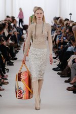 バレンシアガ 2017年春夏コレクション - 興味関心を素材に向けて、新たな挑戦の始まり｜写真24