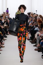 バレンシアガ 2017年春夏コレクション - 興味関心を素材に向けて、新たな挑戦の始まり｜写真28