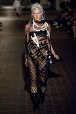 純情な甘い夢と現実の混在 - ノゾミイシグロ オートクチュール(NOZOMI ISHIGURO Haute Couture) 2012年春夏コレクション｜写真2