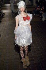 純情な甘い夢と現実の混在 - ノゾミイシグロ オートクチュール(NOZOMI ISHIGURO Haute Couture) 2012年春夏コレクション｜写真15