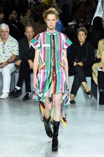 sacai 2017年春夏コレクション - フレアラインの新生ユニフォーム｜写真1
