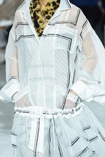 sacai 2017年春夏コレクション - フレアラインの新生ユニフォーム｜写真34