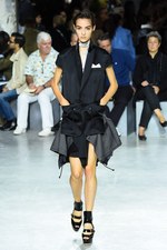 sacai 2017年春夏コレクション - フレアラインの新生ユニフォーム｜写真85