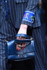 エンポリオ アルマーニ  2017年春夏ウィメンズコレクション - ブランド初パリでのランウェイショー｜写真10