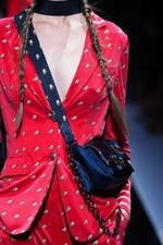 エンポリオ アルマーニ  2017年春夏ウィメンズコレクション - ブランド初パリでのランウェイショー｜写真18