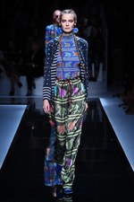 エンポリオ アルマーニ  2017年春夏ウィメンズコレクション - ブランド初パリでのランウェイショー｜写真21