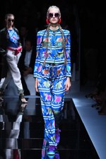 エンポリオ アルマーニ  2017年春夏ウィメンズコレクション - ブランド初パリでのランウェイショー｜写真23