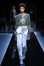 エンポリオ アルマーニ  2017年春夏ウィメンズコレクション - ブランド初パリでのランウェイショー｜写真30