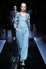エンポリオ アルマーニ  2017年春夏ウィメンズコレクション - ブランド初パリでのランウェイショー｜写真40