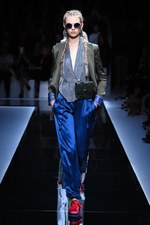 エンポリオ アルマーニ  2017年春夏ウィメンズコレクション - ブランド初パリでのランウェイショー｜写真42