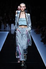 エンポリオ アルマーニ  2017年春夏ウィメンズコレクション - ブランド初パリでのランウェイショー｜写真46