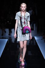 エンポリオ アルマーニ  2017年春夏ウィメンズコレクション - ブランド初パリでのランウェイショー｜写真61