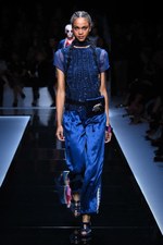 エンポリオ アルマーニ  2017年春夏ウィメンズコレクション - ブランド初パリでのランウェイショー｜写真65