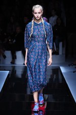 エンポリオ アルマーニ  2017年春夏ウィメンズコレクション - ブランド初パリでのランウェイショー｜写真71