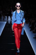 エンポリオ アルマーニ  2017年春夏ウィメンズコレクション - ブランド初パリでのランウェイショー｜写真76