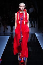 エンポリオ アルマーニ  2017年春夏ウィメンズコレクション - ブランド初パリでのランウェイショー｜写真81