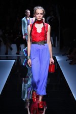 エンポリオ アルマーニ  2017年春夏ウィメンズコレクション - ブランド初パリでのランウェイショー｜写真82