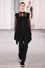 ヴェロニク ブランキーノ 2017年春夏コレクション - 開放感と目覚める少女性｜写真8