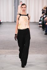 ヴェロニク ブランキーノ 2017年春夏コレクション - 開放感と目覚める少女性｜写真10