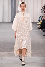 ヴェロニク ブランキーノ 2017年春夏コレクション - 開放感と目覚める少女性｜写真36