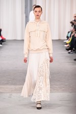 ヴェロニク ブランキーノ 2017年春夏コレクション - 開放感と目覚める少女性｜写真40