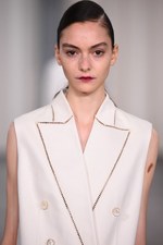 ヴェロニク ブランキーノ 2017年春夏コレクション - 開放感と目覚める少女性｜写真45